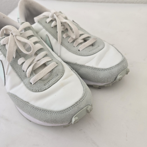Nike Daybreak 'Barely Green' Sneakers Size 8.5 - Picture 13 of 16